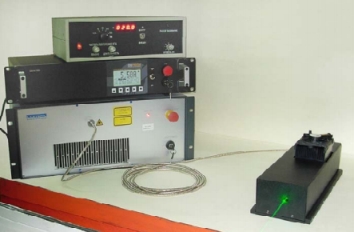 Мощный одномодовый диодно-накачиваемый Nd:YVO4 лазер с воздушным охлаждением