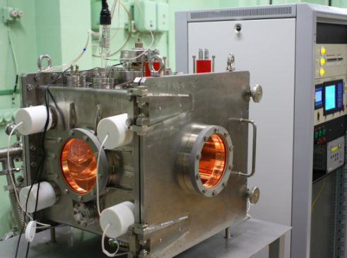 Установка для термовакуумных испытаний изделий электроники - имитатор открытого пространства (СКБ ИРЭ РАН)